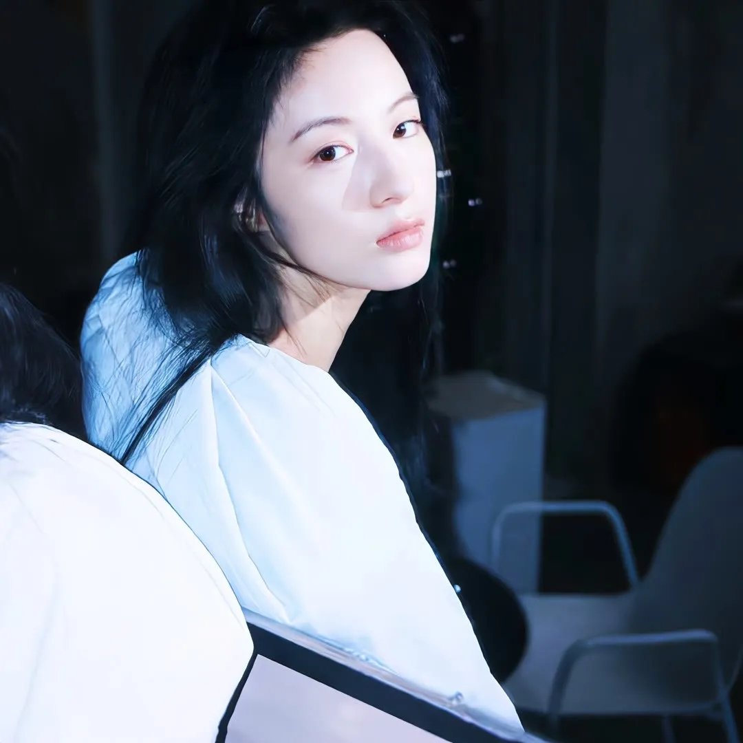潜逃